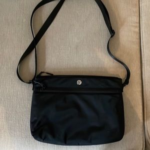 Lululemon purse